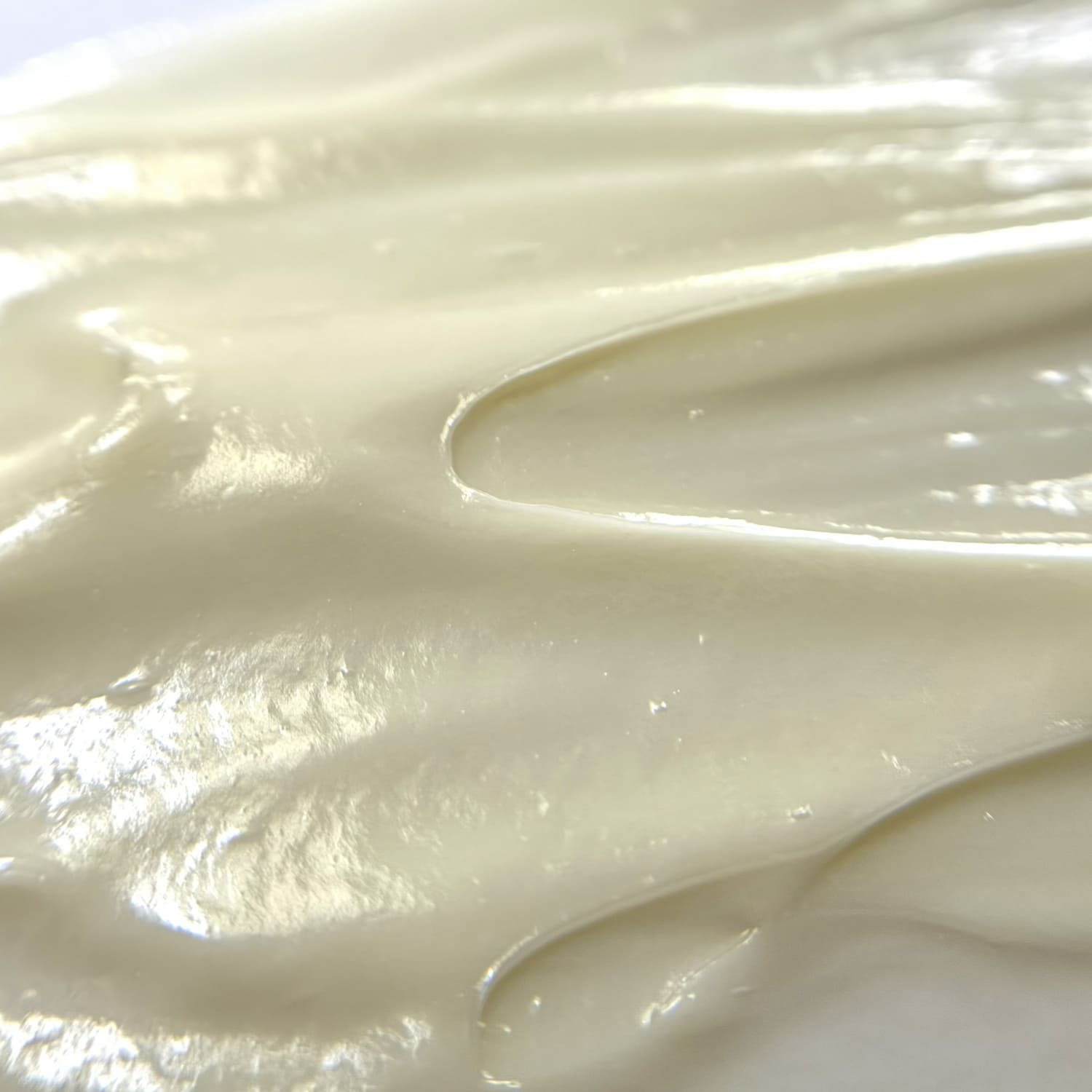 Освітлюючий легкий крем з азелаїновою кислотою