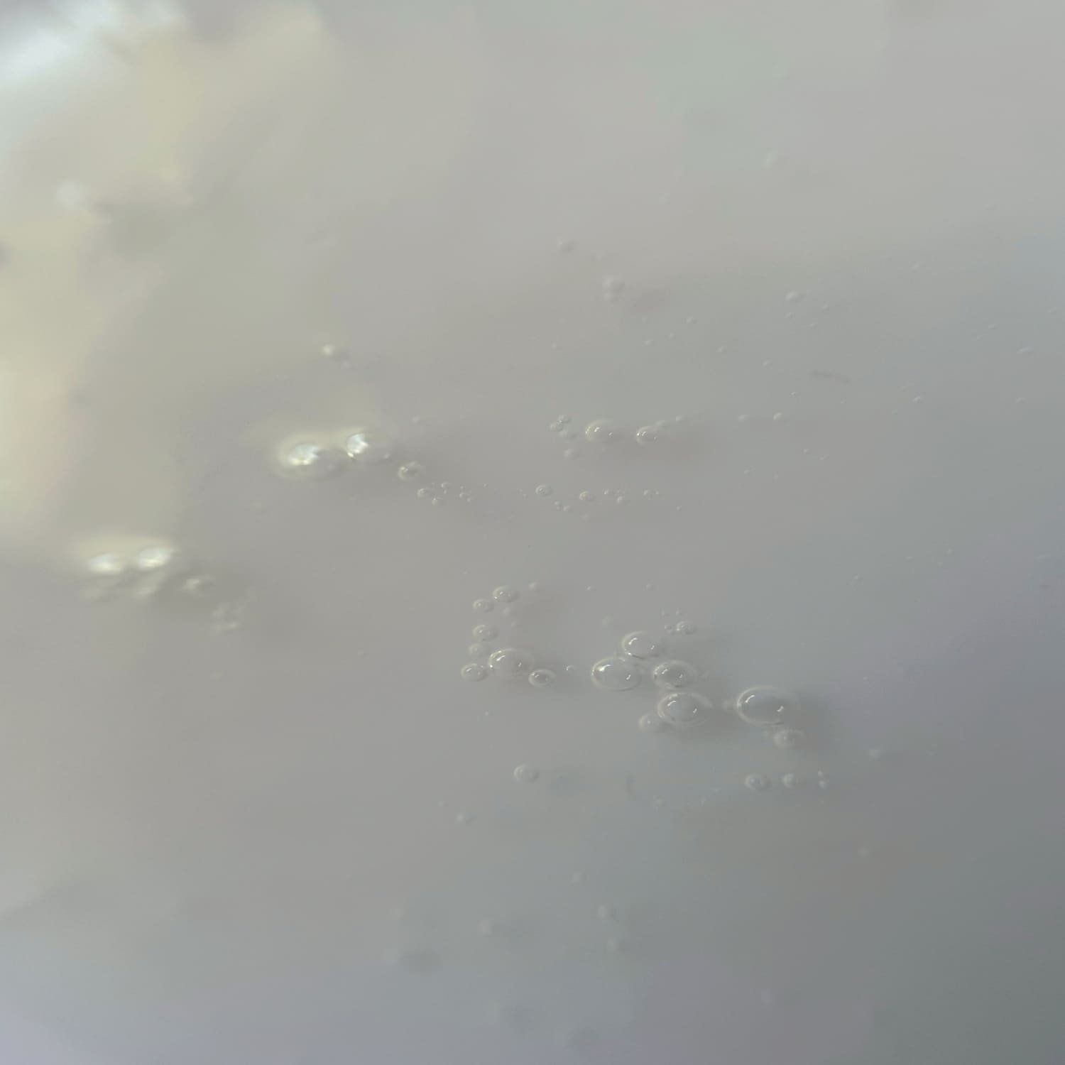 Освітлююча сироватка з антиоксидантною дією