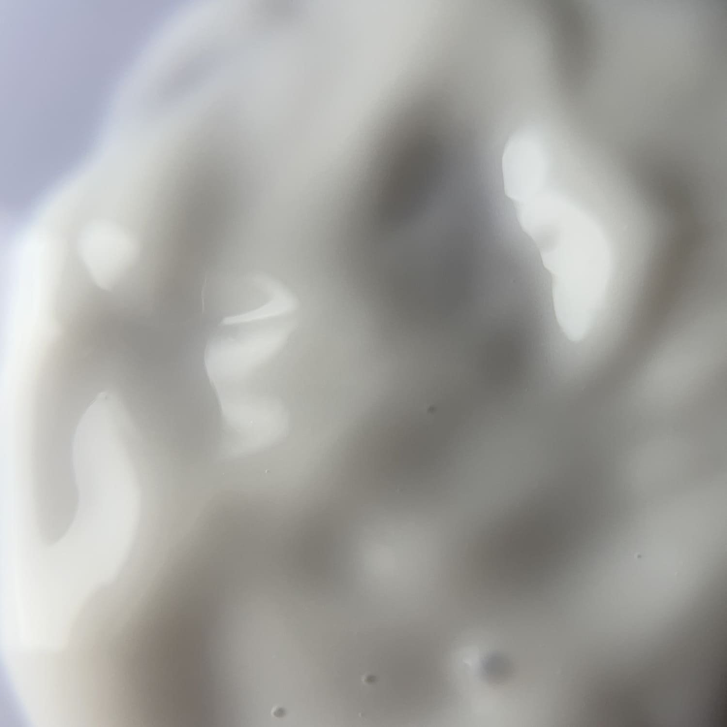 Антистресова сироватка проти почервоніння для миттєвого заспокійливого ефекту