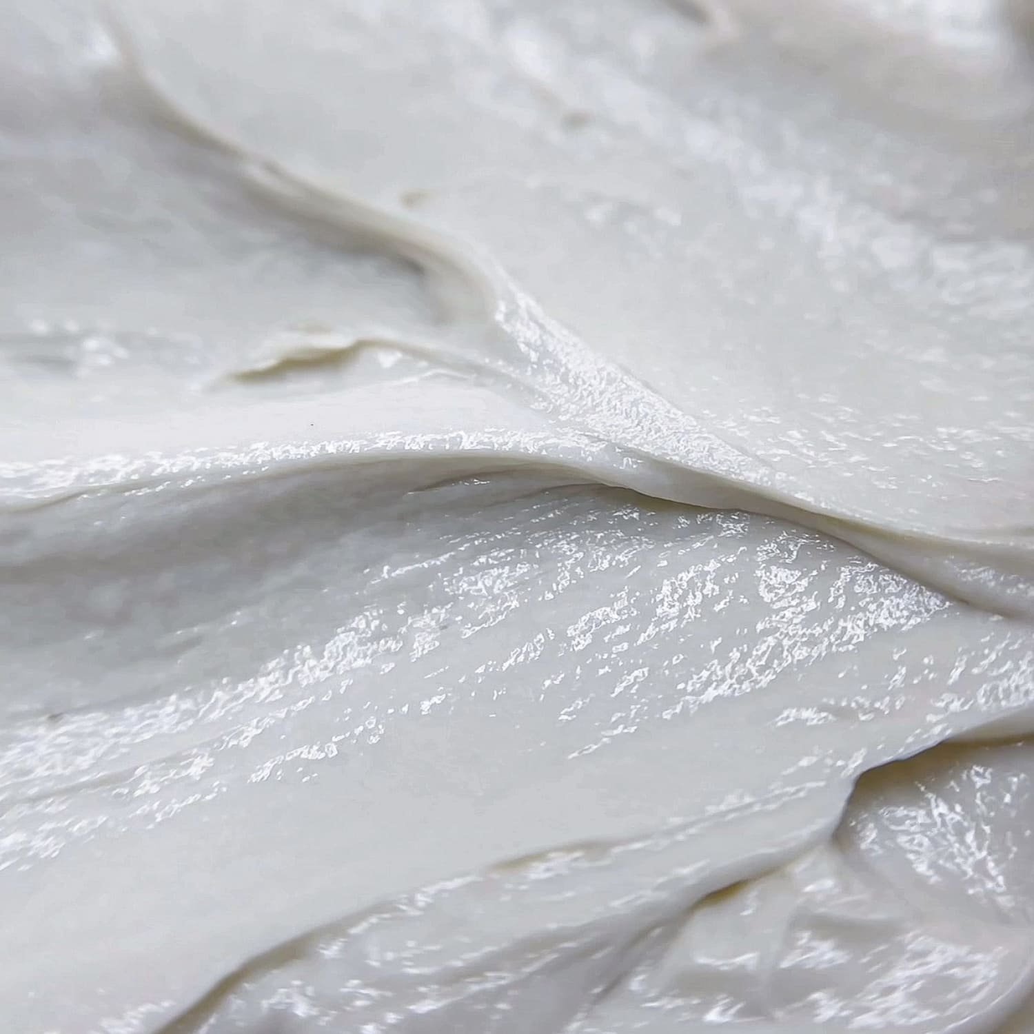 Живильна балансуюча маска з освітлюючою та пом’якшувальною дією