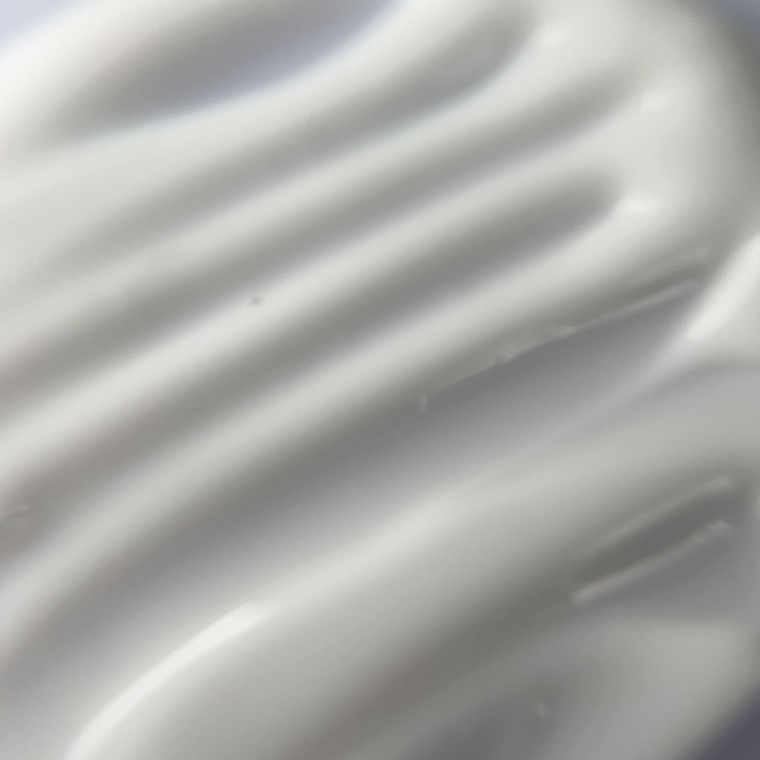 Легкий крем для відновлення балансу шкіри